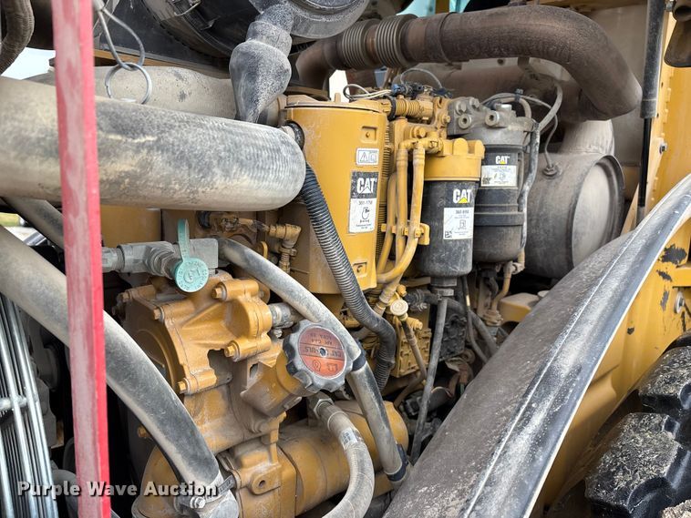 image for item EN5843 2016 Caterpillar CS54B single drum roller