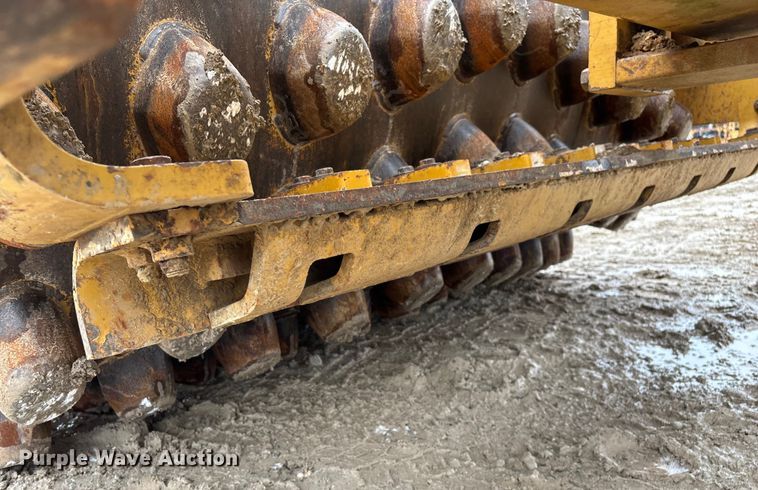 image for item EN5844 2015 Caterpillar CP54B single drum roller