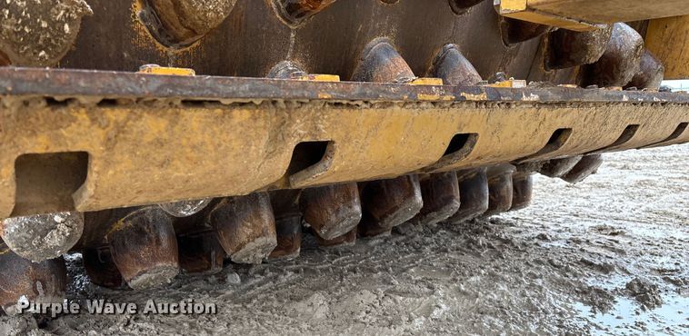 image for item EN5844 2015 Caterpillar CP54B single drum roller