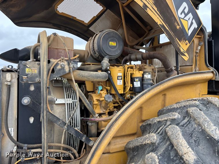 image for item EN5844 2015 Caterpillar CP54B single drum roller