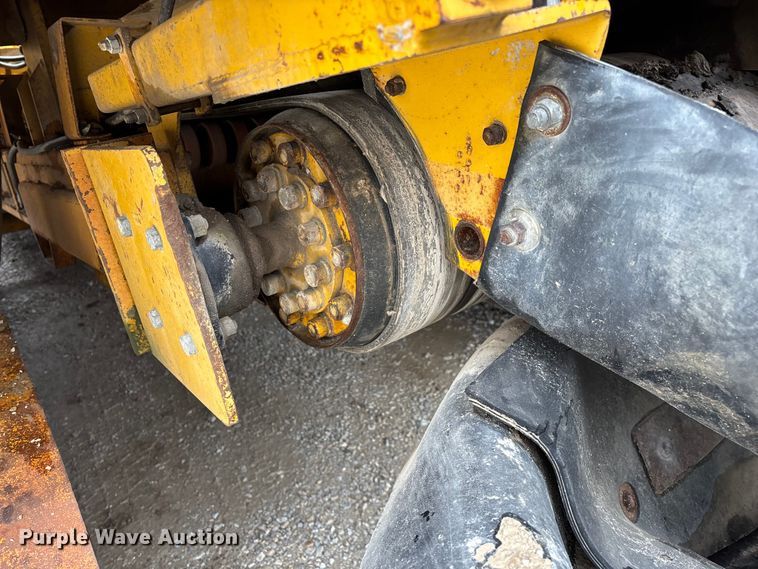 image for item EN5851 Gomaco 9000 trimmer