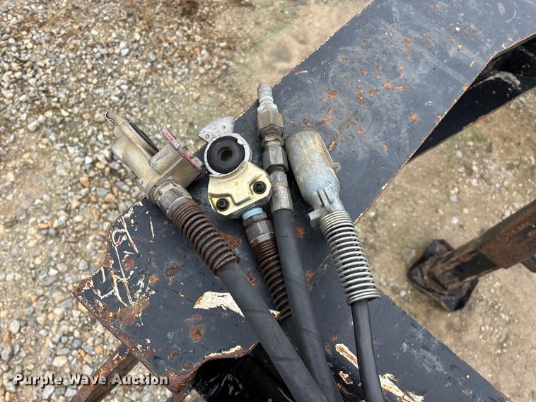 image for item EN5852 2008 Load King FL 201 SF booster axle 