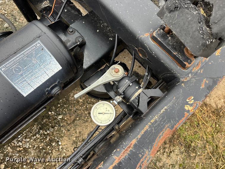 image for item EN5852 2008 Load King FL 201 SF booster axle 