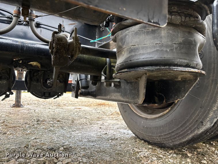 image for item EN5852 2008 Load King FL 201 SF booster axle 