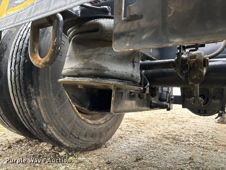 image for item EN5852 2008 Load King FL 201 SF booster axle 