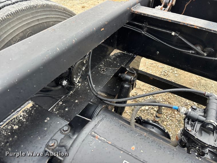 image for item EN5852 2008 Load King FL 201 SF booster axle 