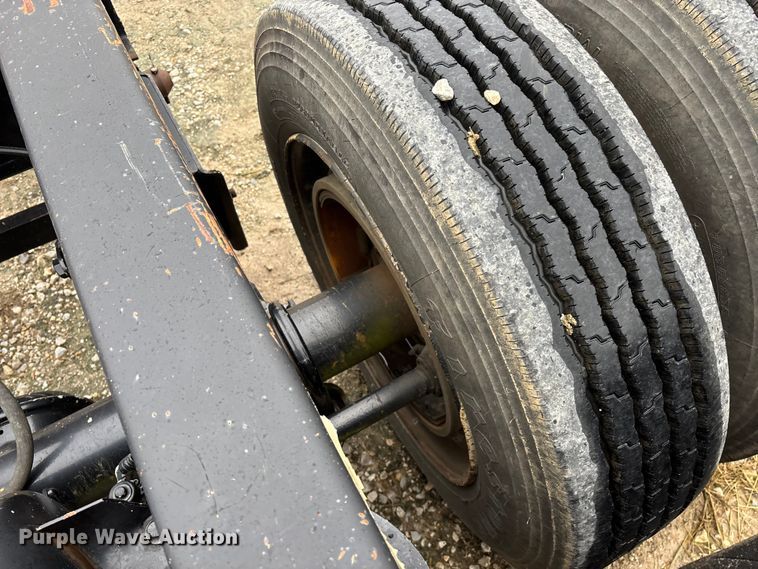 image for item EN5852 2008 Load King FL 201 SF booster axle 