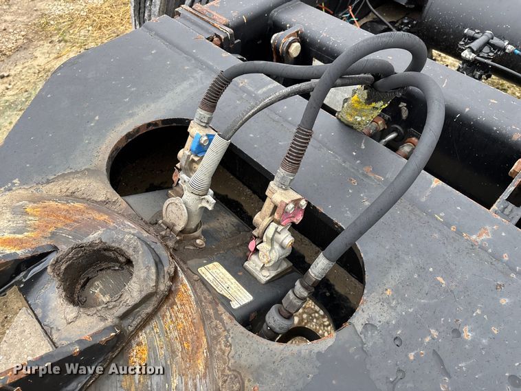 image for item EN5852 2008 Load King FL 201 SF booster axle 