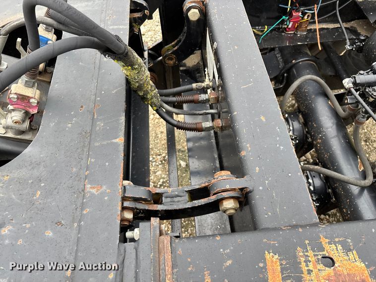 image for item EN5852 2008 Load King FL 201 SF booster axle 