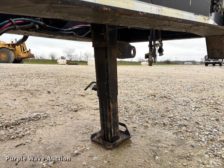 image for item EN5852 2008 Load King FL 201 SF booster axle 