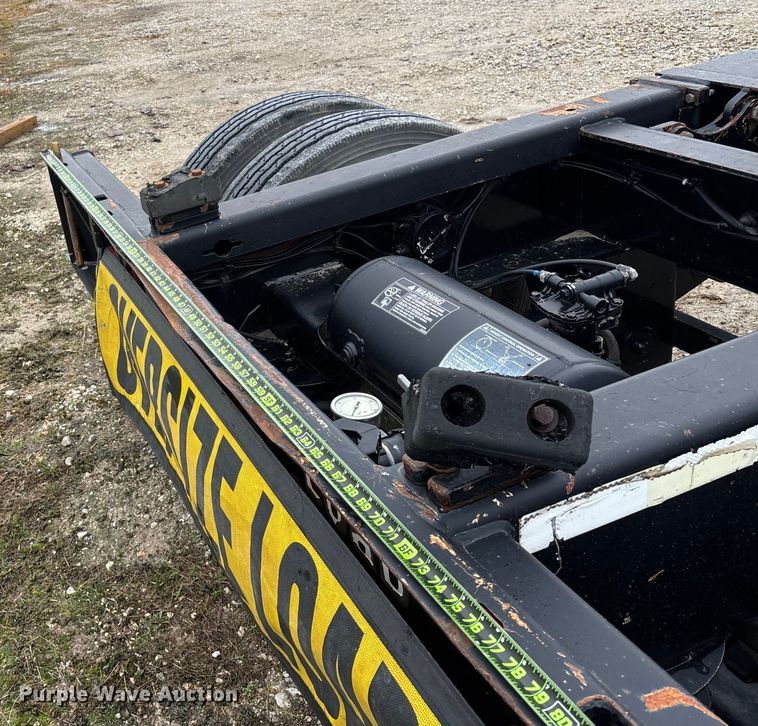 image for item EN5852 2008 Load King FL 201 SF booster axle 