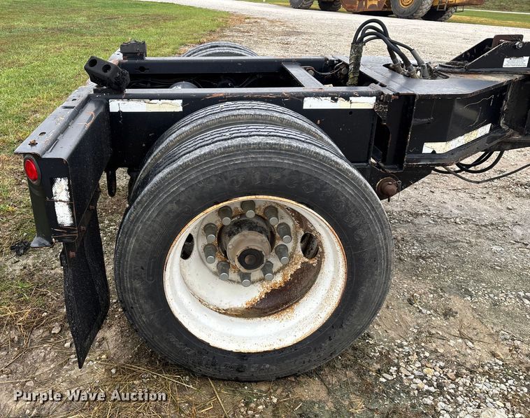 image for item EN5852 2008 Load King FL 201 SF booster axle 