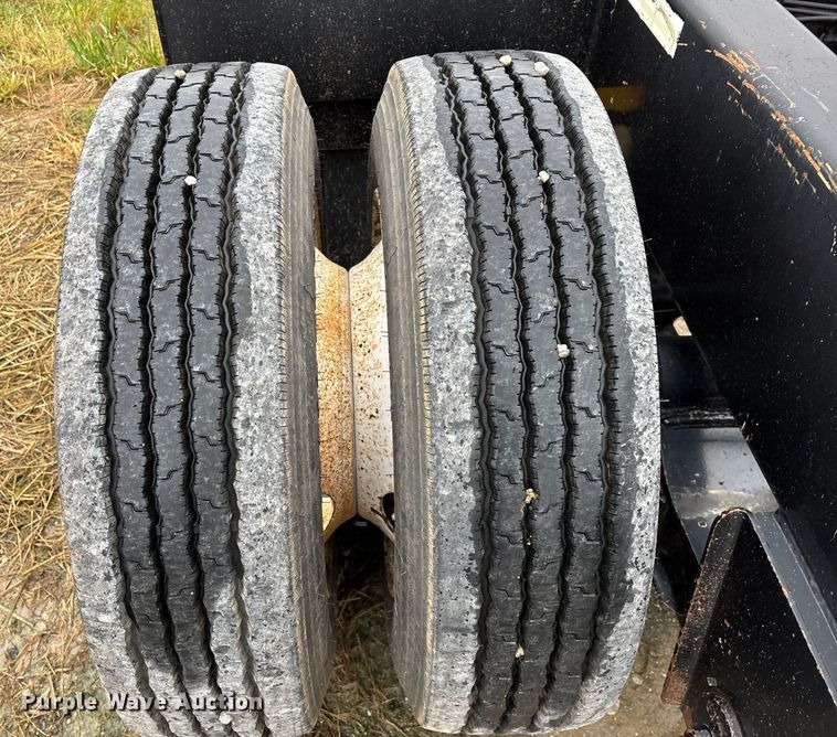 image for item EN5852 2008 Load King FL 201 SF booster axle 