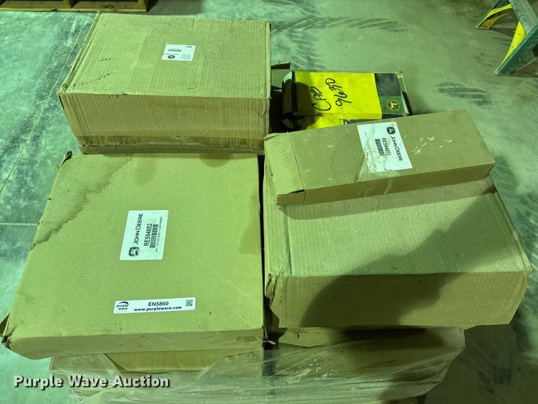 image for item EN5860 Pallet of John Deere filters