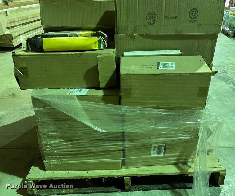 image for item EN5860 Pallet of John Deere filters