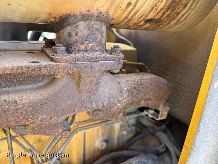 image for item EP0962 2005 John Deere 310G backhoe