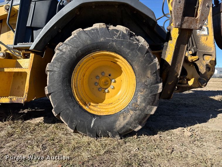 image for item EP0962 2005 John Deere 310G backhoe