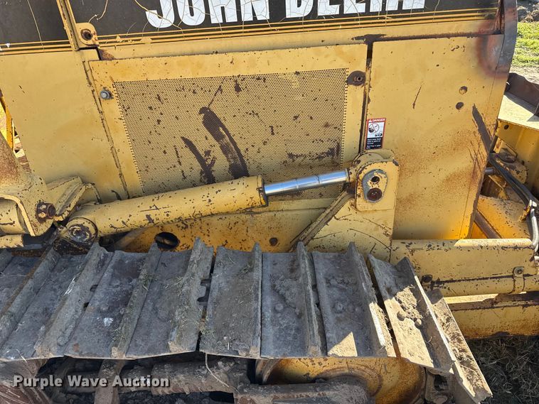 image for item EP0963 1989 John Deere 400G dozer