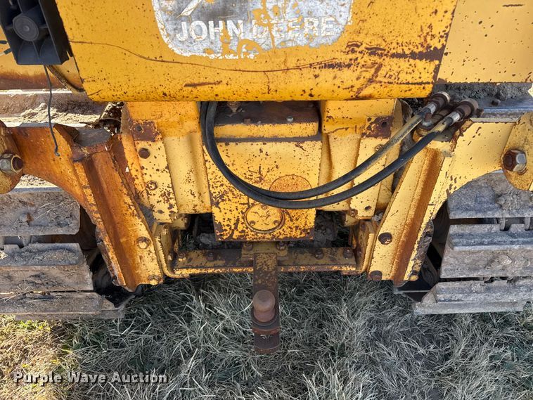 image for item EP0963 1989 John Deere 400G dozer