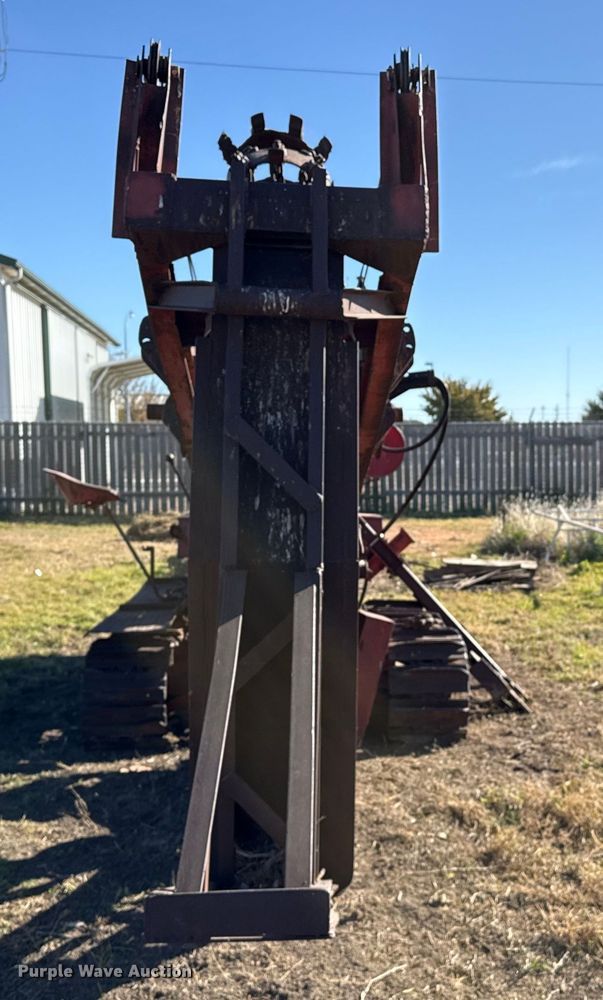 image for item EP0964 Cleveland 110 bucket wheel trencher