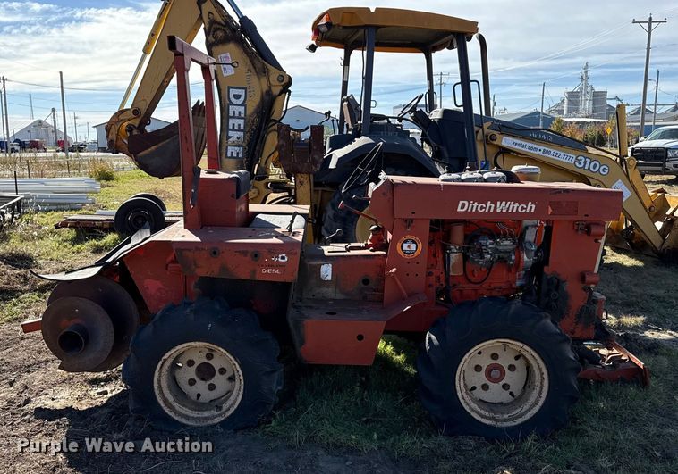 image for item EP0965 Ditch Witch R40 trencher
