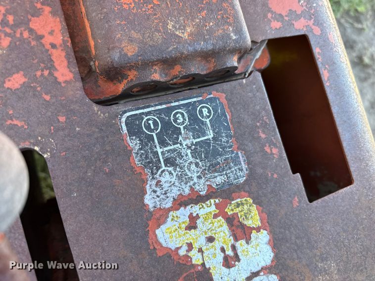 image for item EP0965 Ditch Witch R40 trencher