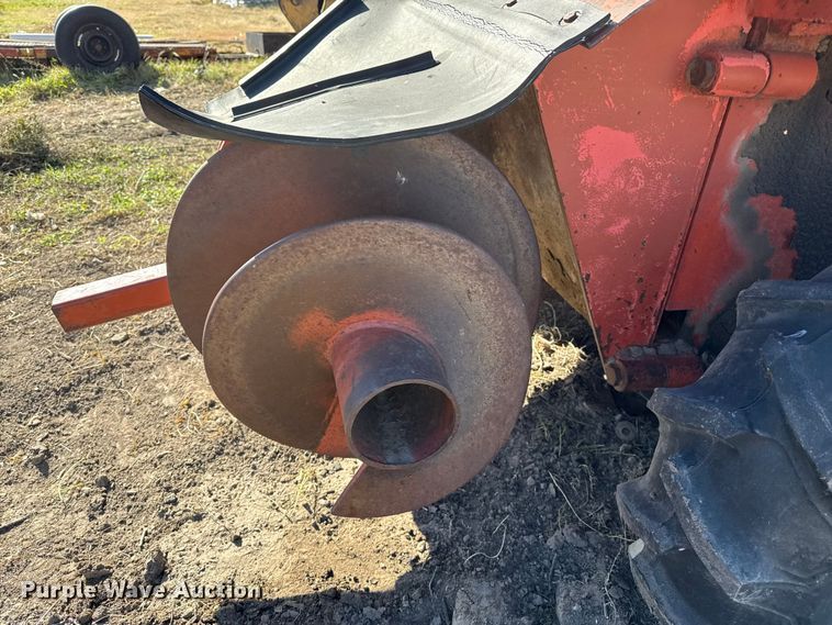 image for item EP0965 Ditch Witch R40 trencher