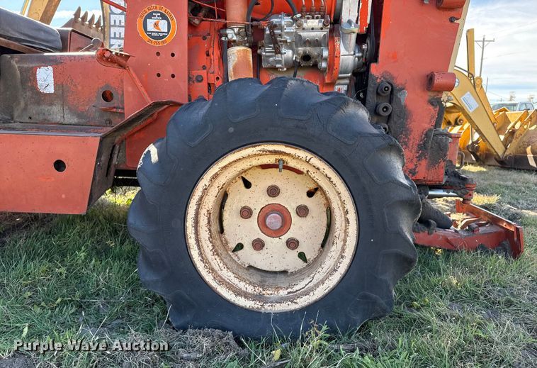 image for item EP0965 Ditch Witch R40 trencher