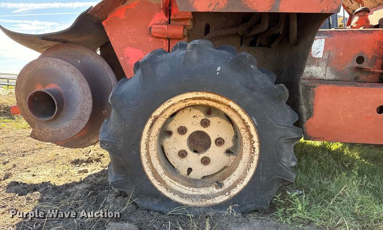 image for item EP0965 Ditch Witch R40 trencher