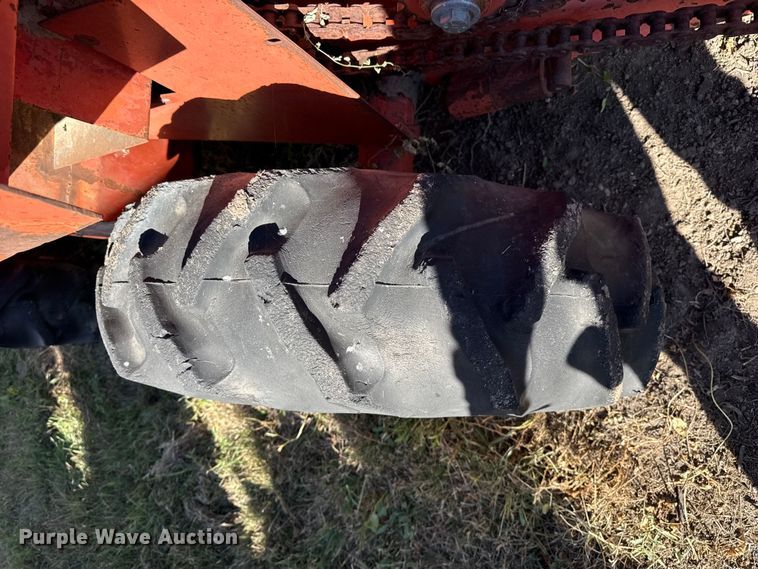 image for item EP0965 Ditch Witch R40 trencher