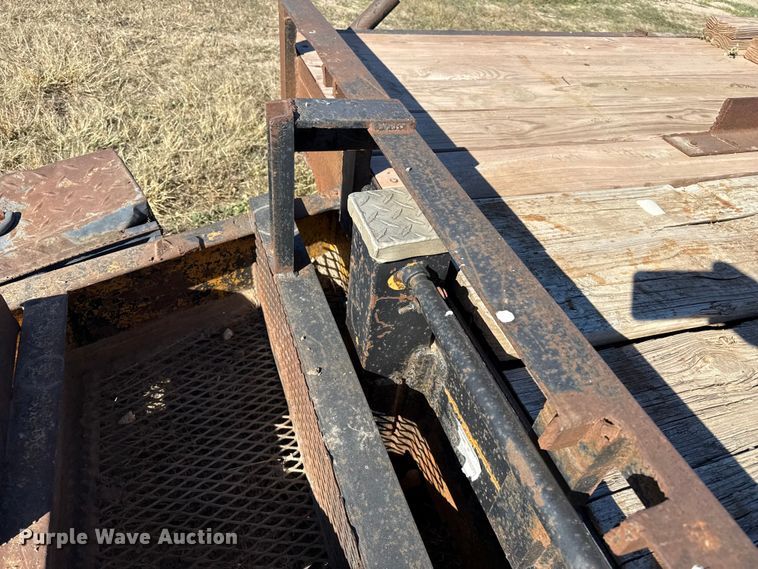 image for item EP0968 1994 Belshe T9 equipment trailer