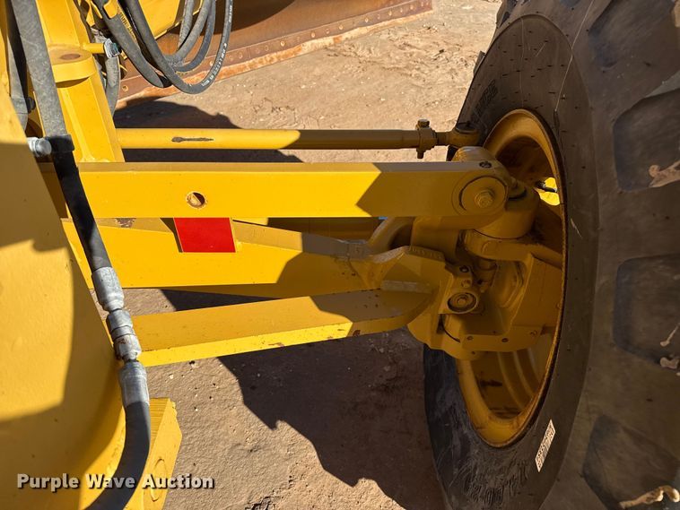 image for item EP2540 2014 Caterpillar 12M2 motor grader