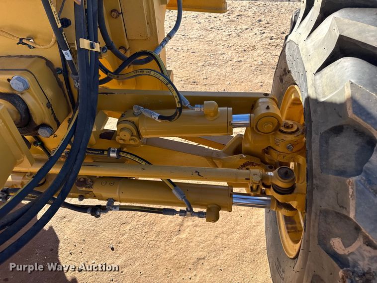 image for item EP2540 2014 Caterpillar 12M2 motor grader