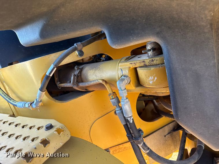 image for item EP2540 2014 Caterpillar 12M2 motor grader