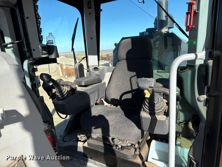 image for item EP2540 2014 Caterpillar 12M2 motor grader