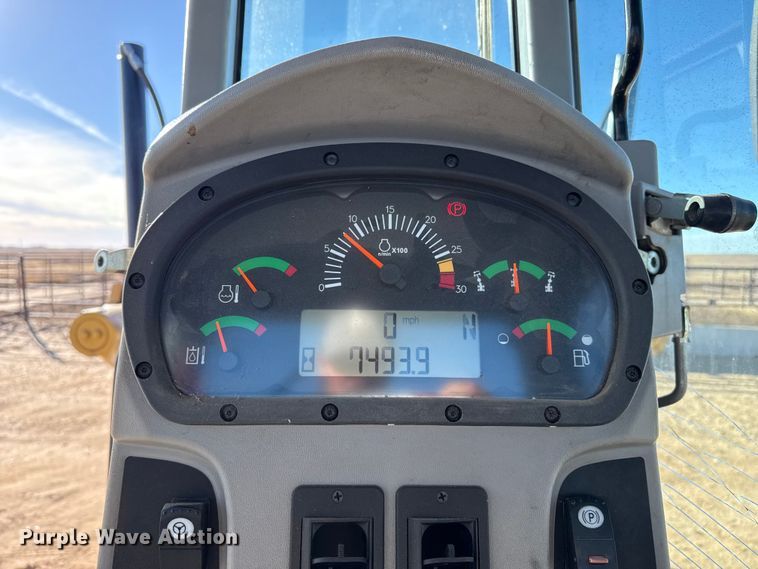 image for item EP2540 2014 Caterpillar 12M2 motor grader