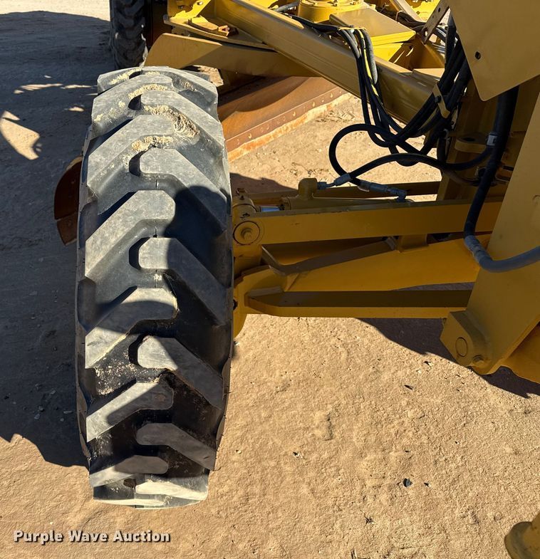 image for item EP2540 2014 Caterpillar 12M2 motor grader