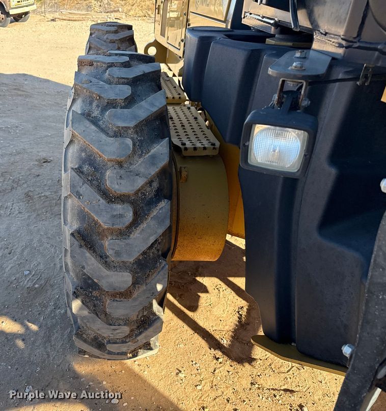 image for item EP2540 2014 Caterpillar 12M2 motor grader