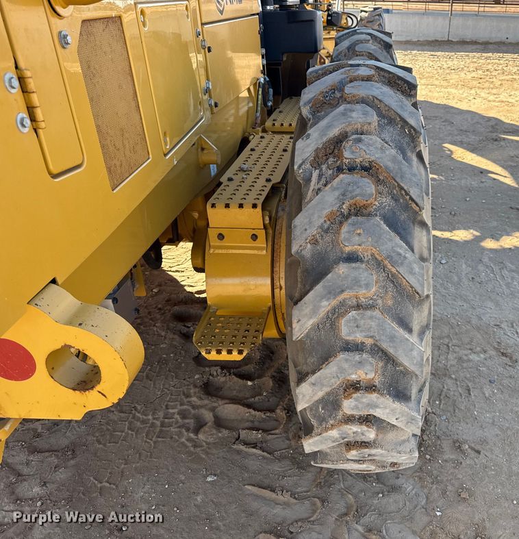 image for item EP2540 2014 Caterpillar 12M2 motor grader