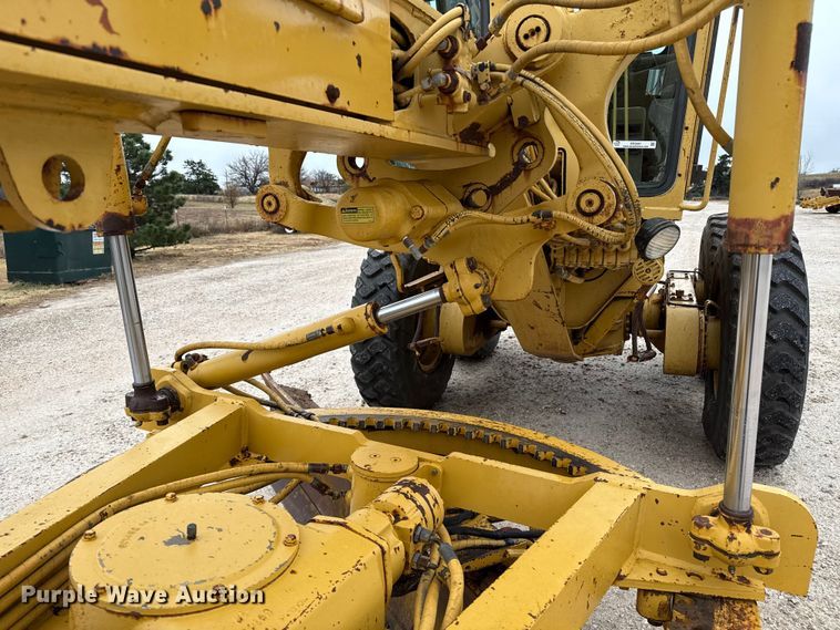 image for item EP2587 1989 Caterpillar 120G motor grader