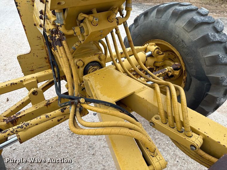 image for item EP2587 1989 Caterpillar 120G motor grader