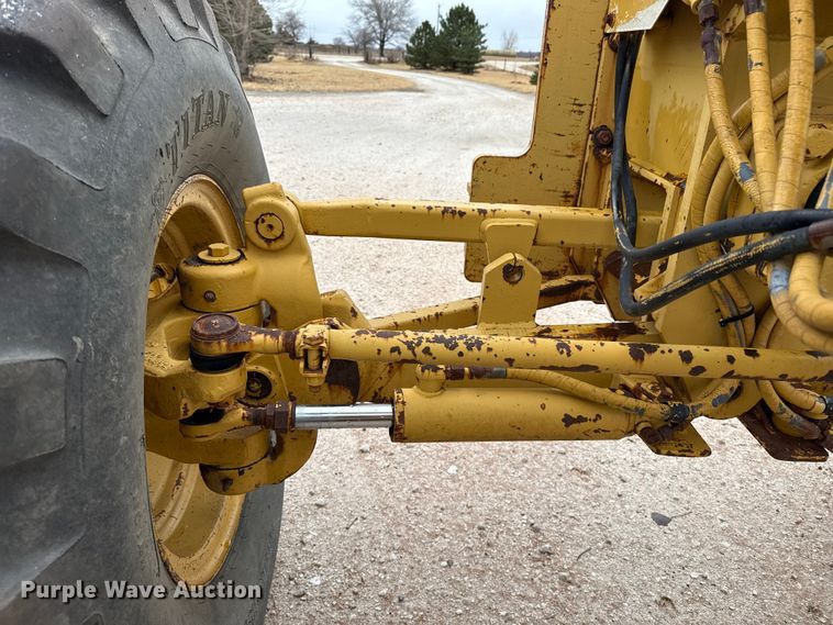 image for item EP2587 1989 Caterpillar 120G motor grader