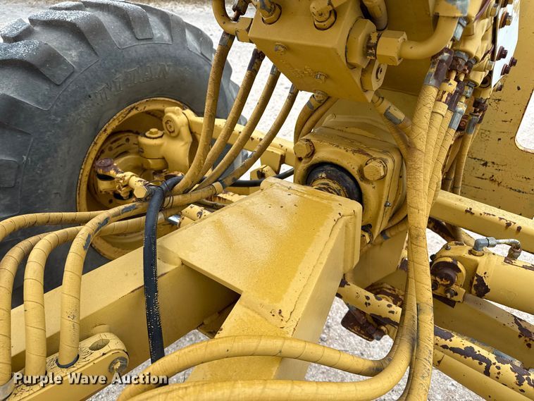 image for item EP2587 1989 Caterpillar 120G motor grader