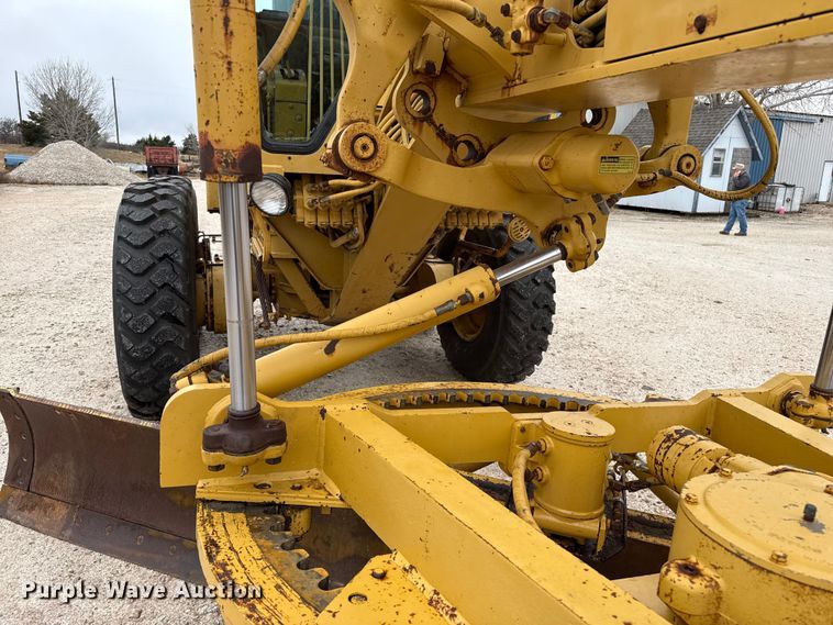 image for item EP2587 1989 Caterpillar 120G motor grader
