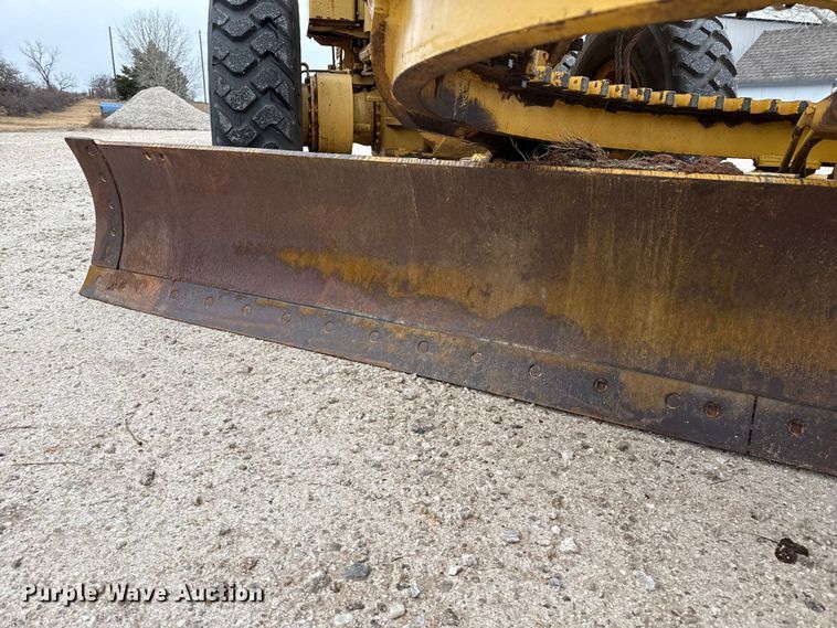 image for item EP2587 1989 Caterpillar 120G motor grader