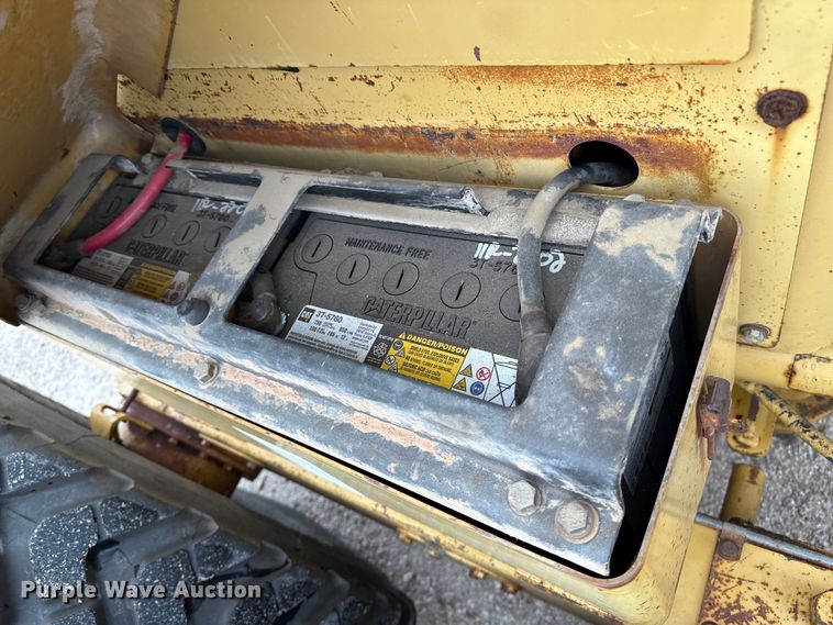 image for item EP2587 1989 Caterpillar 120G motor grader