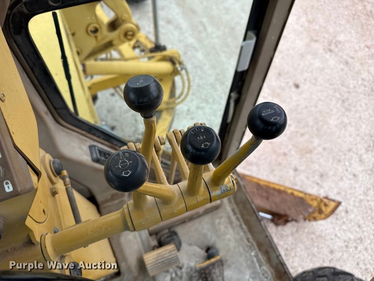 image for item EP2587 1989 Caterpillar 120G motor grader