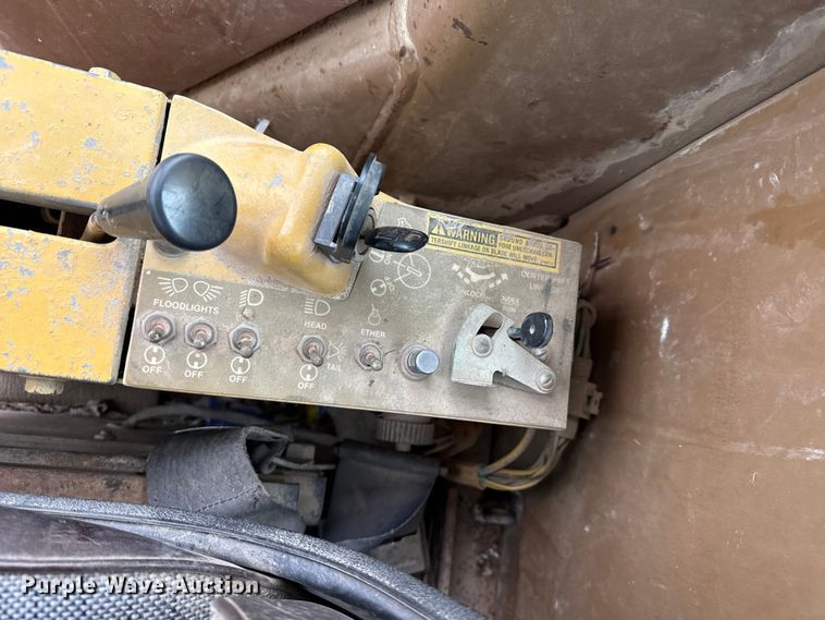 image for item EP2587 1989 Caterpillar 120G motor grader