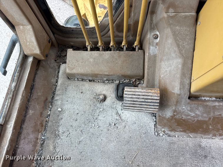 image for item EP2587 1989 Caterpillar 120G motor grader