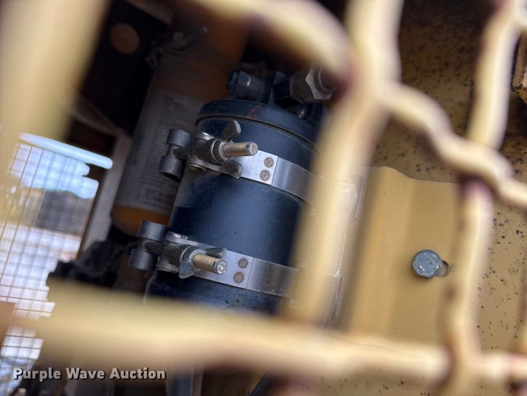 image for item EP2587 1989 Caterpillar 120G motor grader